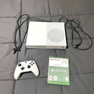X Box One S White Console Bundle includes NBA 2K23
